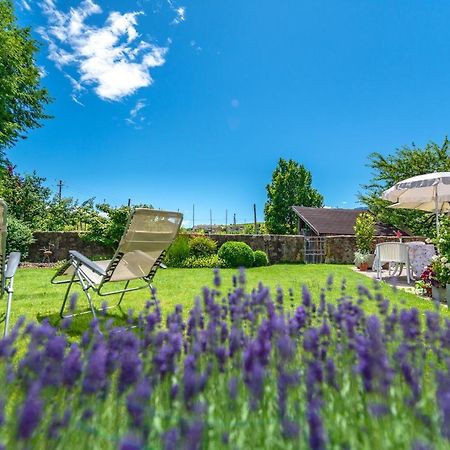 Haus Oberhofer Bed & Breakfast Girlan Dış mekan fotoğraf