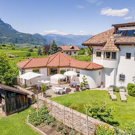 Haus Oberhofer Bed & Breakfast Girlan Dış mekan fotoğraf