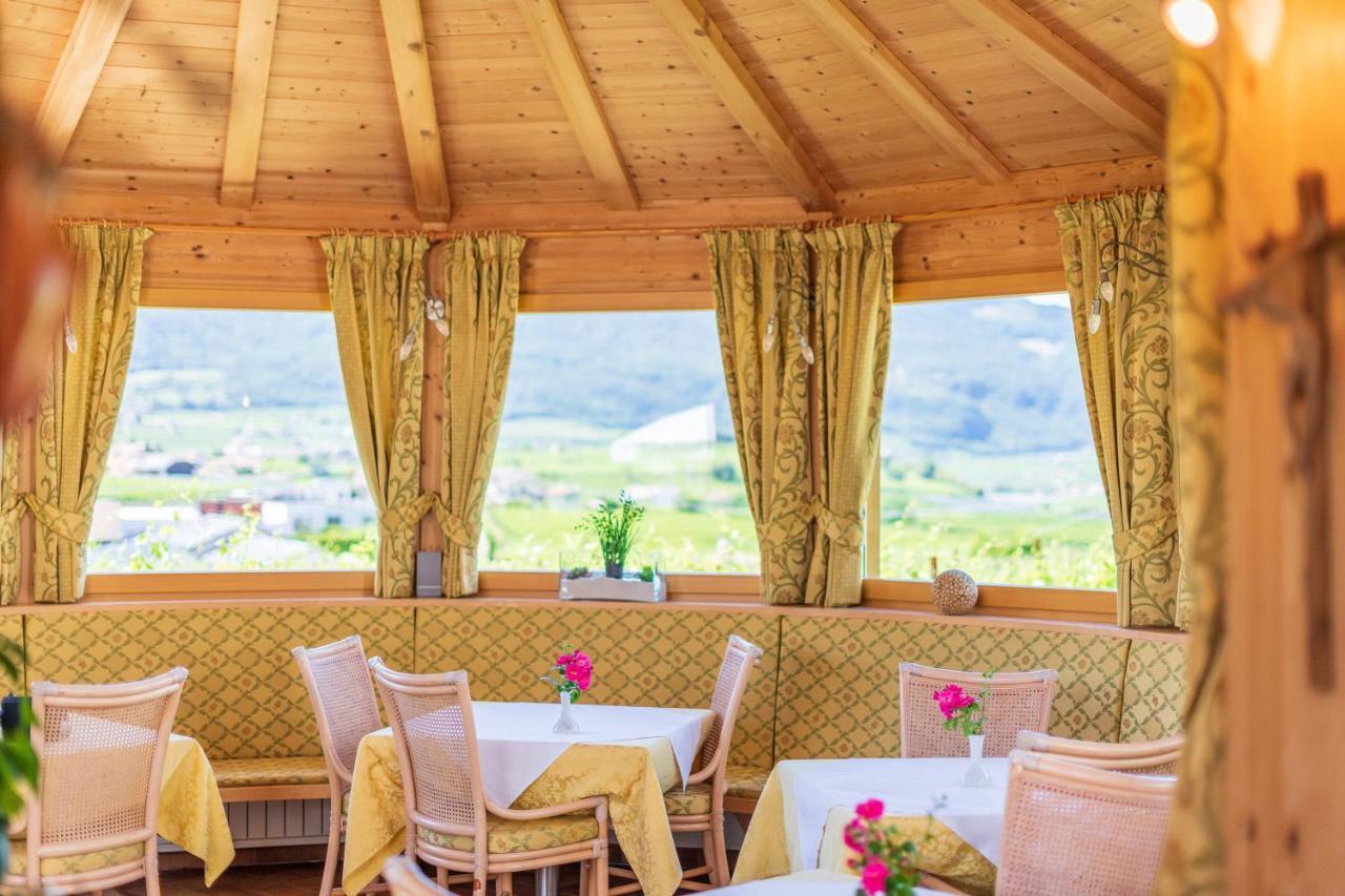 Haus Oberhofer Bed & Breakfast Girlan Dış mekan fotoğraf