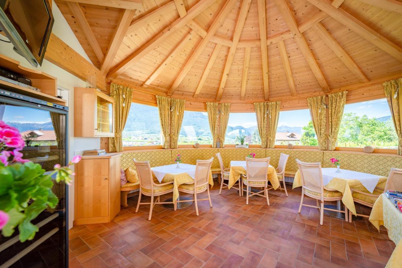 Haus Oberhofer Bed & Breakfast Girlan Dış mekan fotoğraf