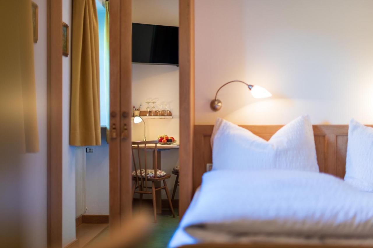 Haus Oberhofer Bed & Breakfast Girlan Dış mekan fotoğraf